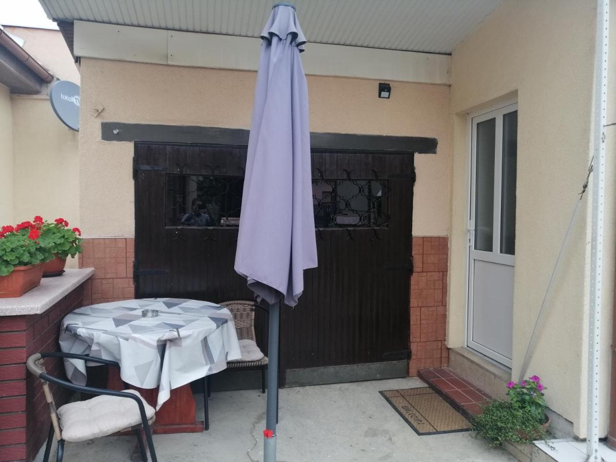 Ðakovo Studio Apartman Bandb מראה חיצוני תמונה